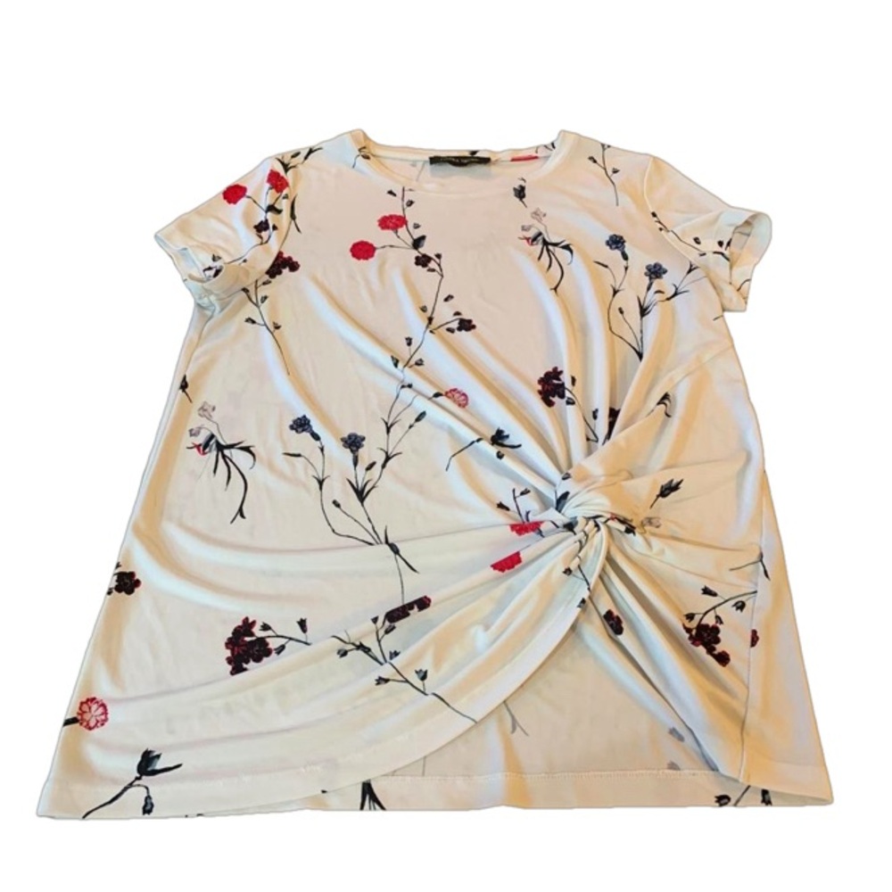 Ivanka Trump floral top